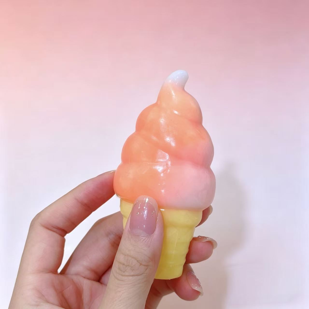 Transfronterizo gradiente helado rebote lento pellizco TPR suave juguetes de descompresión para estudiantes de descompresión de ventilación pellizco pellizco