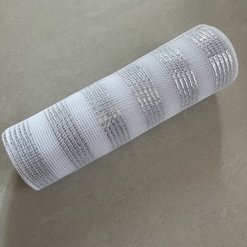 Rollo de malla de PP de 10 pulgadas * 10 yardas, material para guirnaldas, hilo de malla dorado navideño, cinta para embalaje con atmósfera festiva. image 36