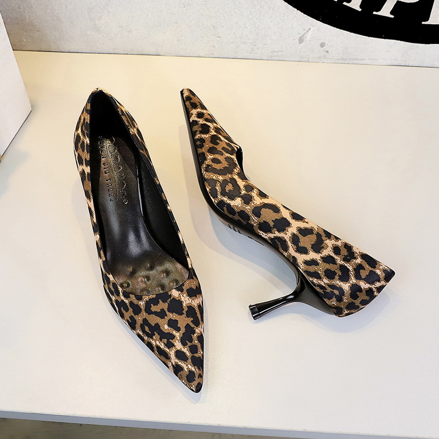 9537 European American Style Pointed Toe High-heeled Women, Leopard Print, Sexy Stiletto Heels, Suitable For Parties,_vogvips.com