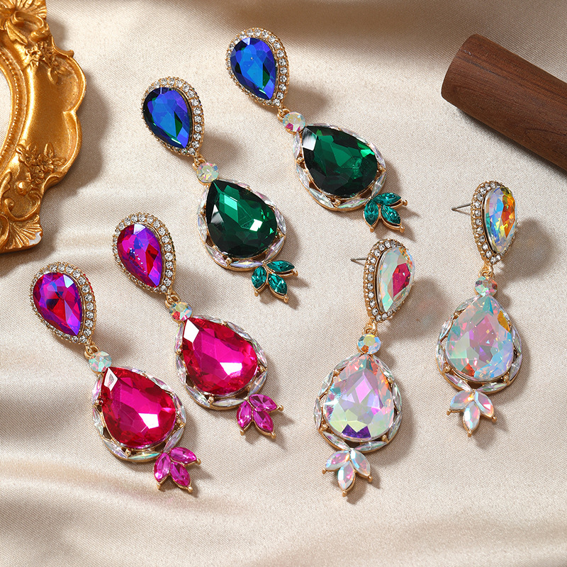 Fashionable trend geometric earrings with tassels