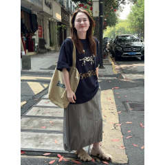 韓国ブロガーと同じスタイルのレタード斑点のある子犬半袖Tシャツトップス、レイジースタイルの万能レースミドル丈スカートスーツ