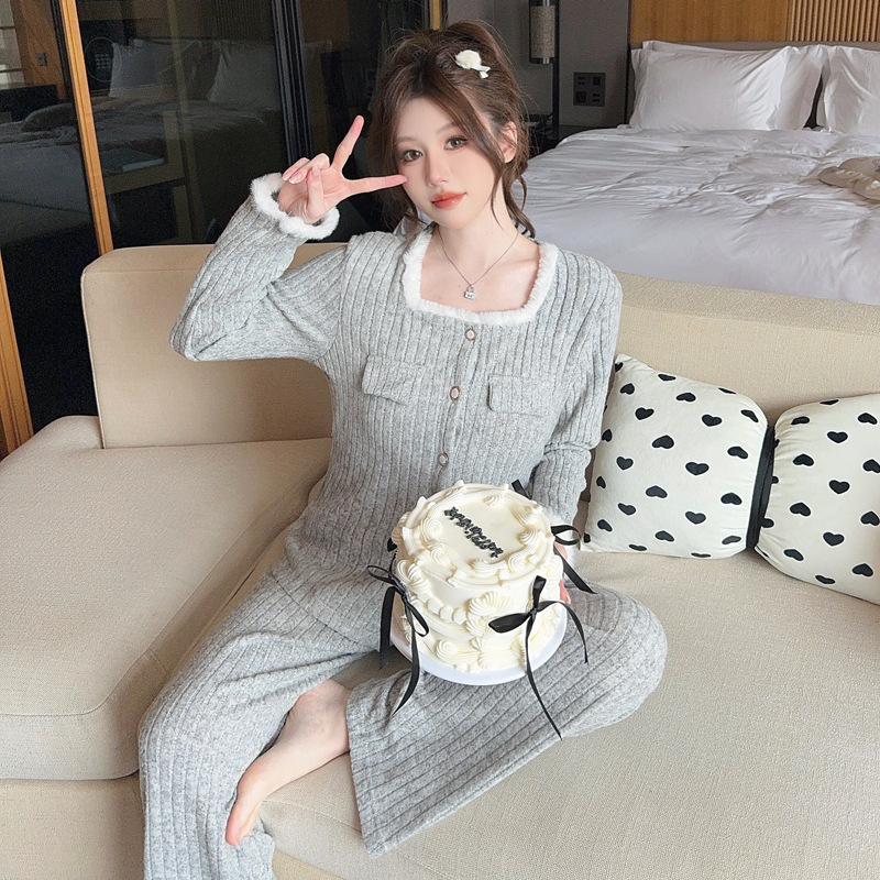 Autumn and Winter Warm Pajamas Women's Chest Pad Cashmere Scratching Hair Chanel Style Long Sleeve Pants Two-Piece Set Women's Home Clothes