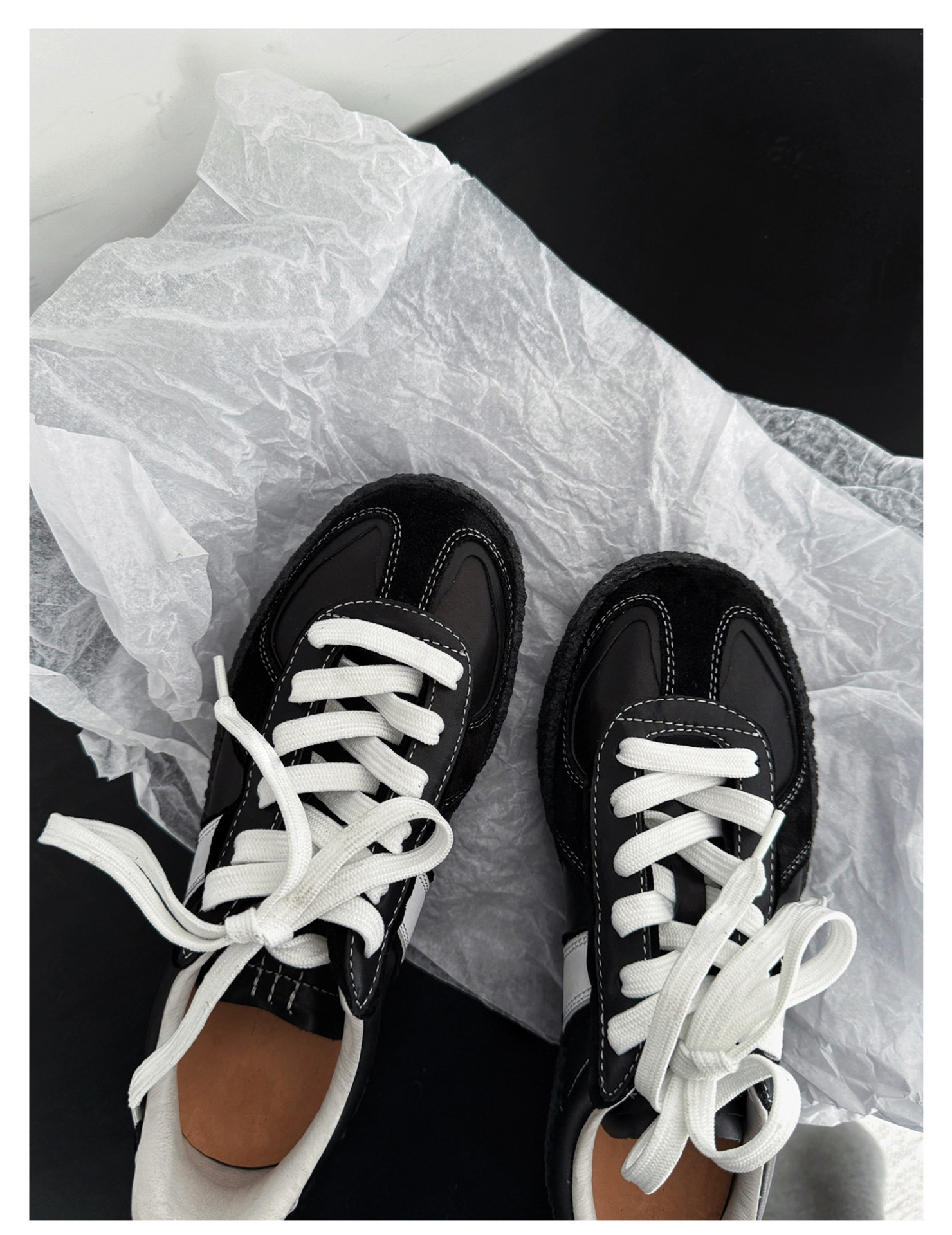 Nischen-Trainingsschuhe aus schwarzem Leder für Damen, Sport- und Freizeitschuhe mit runder Spitze und dicker Sohle,_voghion.com