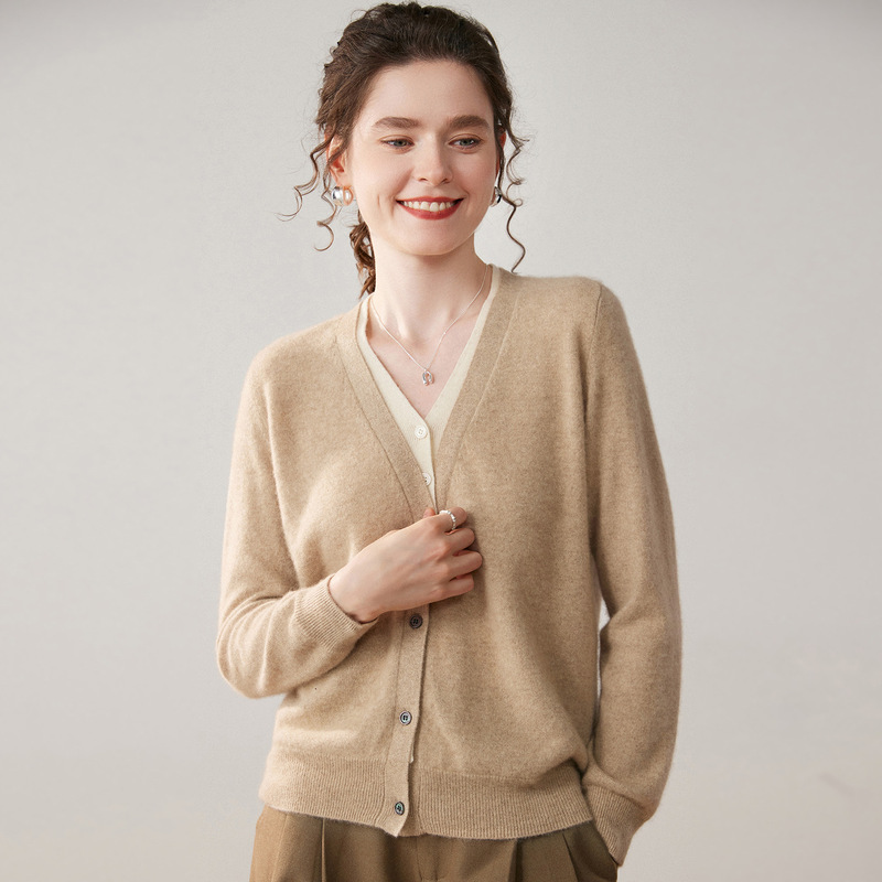 100 Pure Cashmere Cardigan Women's French Retro V Neck Color Matching Fake Two-Piece Autumn and Winter New Knitwear Top Jacket 100 Pure Cashmere Cardigan Women's French Retro V Neck Color Matching Fake Two-Piece Autumn and Winter New Knitwear Top Jacket