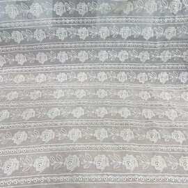 9088棉底绣花布玫瑰花刺绣童装女装连衣裙花边上衣长短裙服装面料