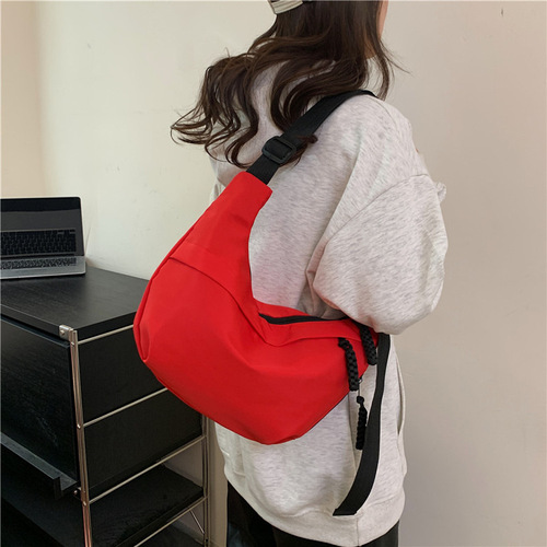 2024 New Nylon Dumpling Bags for Women Trendy Shoulder and Crossbody Lightweight Underarm Bags Unique Simple Canvas Bags
