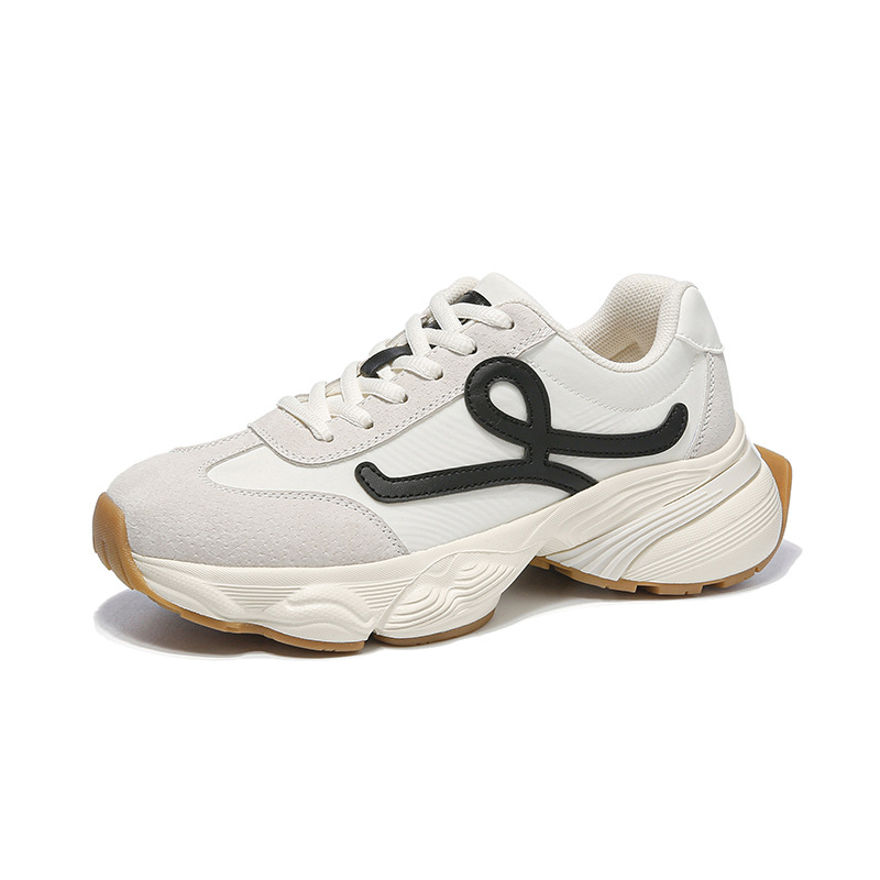 Augu Shi Deng zapatos de base gruesa para padres y mujeres 2025 nuevos zapatos deportivos ligeros de otoño con suela suave casuales zapatos de entrenamiento blanco pequeño