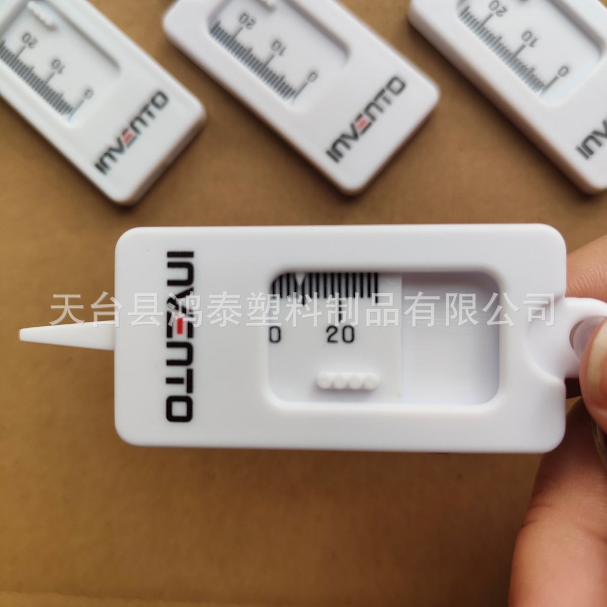 汽车轮胎花纹磨损尺 塑料轮胎深度尺 轮胎花纹损耗尺 汽车胎纹尺