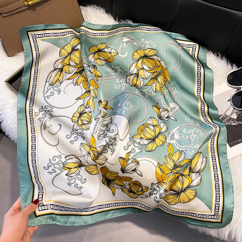 新商品の小さい方の巾70cm韓国のサテンの方の巾のシルクの女性の装飾の小さいマントは首を囲んで多くの卸売りをします。|undefined