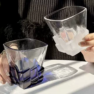 Криполипы пространства? Wait. Need consistent translation.