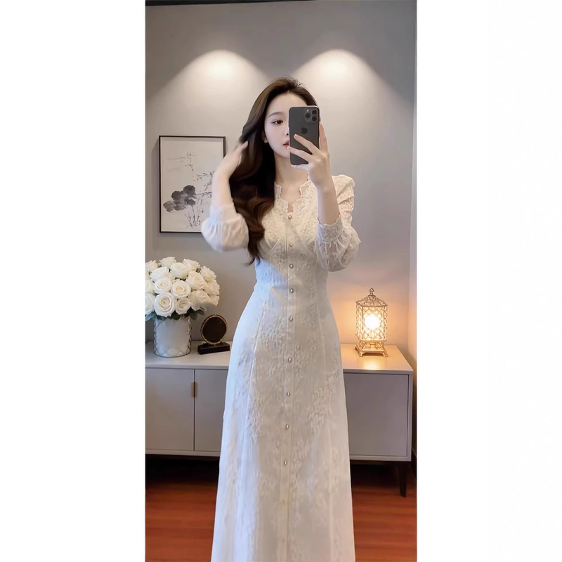 Early Spring French-Style Gentle White Lace Dress for Women, Summer 2026 New Model, Stunning and Beautiful Waist-Cinching Long Dress