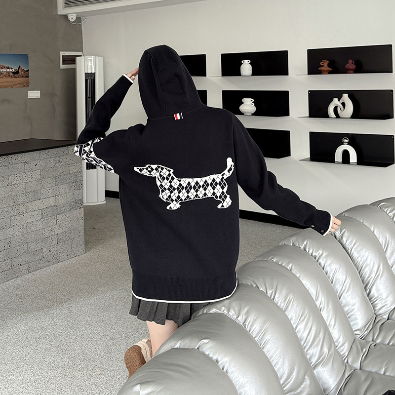 Tb New Autumn and Winter Zipper Hoodie with Rhombus Puppy Pattern on the Back, Same Style for Men and Women, Casual and Versatile Cardigan for Couples