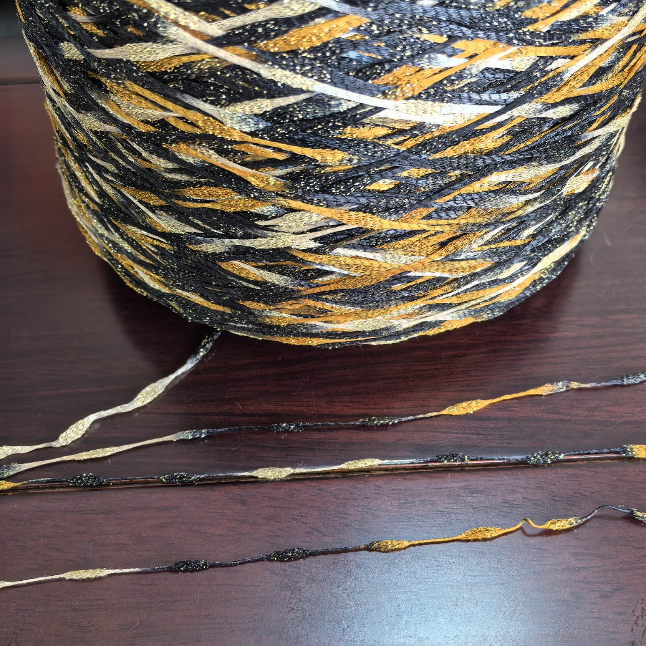 厂家直供间色线 段染结子纱 香肠纱 多色线规格多样