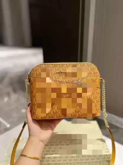 Hot selling women's bag 2024 new retro m small square bag, light luxury fashion casual bag, single shoulder crossbody bag