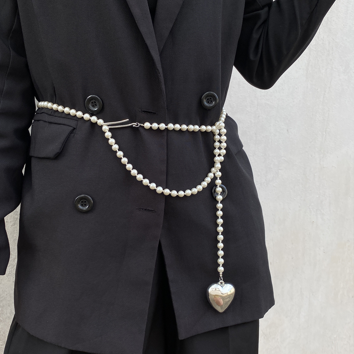 leichte Luxus Perlenriemen weibliche Dekoration Metall Silber Herz Accessoires Taillenkette Cross Body vielseitiger Modegürtel_voghion.com