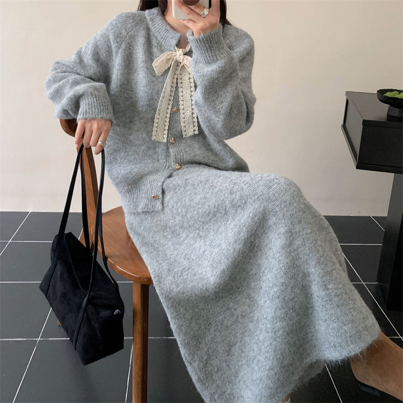 温柔气质套装女秋冬2025年新款系带毛衣A字针织半身裙纯色两件套