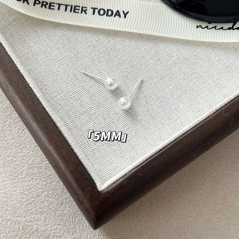 5mm 진주 귀걸이 한 쌍