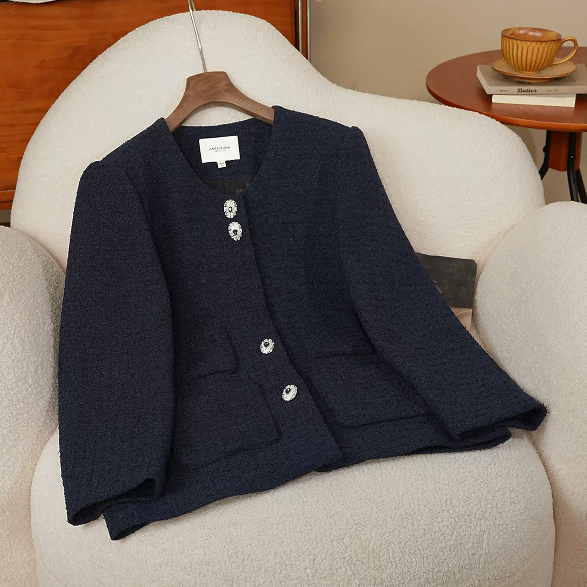 安斐欧娜2025秋冬新款小香粗花呢复古圆领四口袋中长款宽松女外套