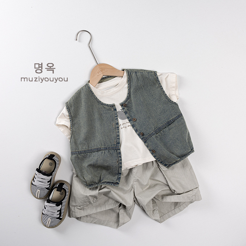 Chaleco de mezclilla delgado para niños 2025 verano nuevo estilo para niños y niñas chaleco delgado para bebés versión japonesa y coreana para niños de moda