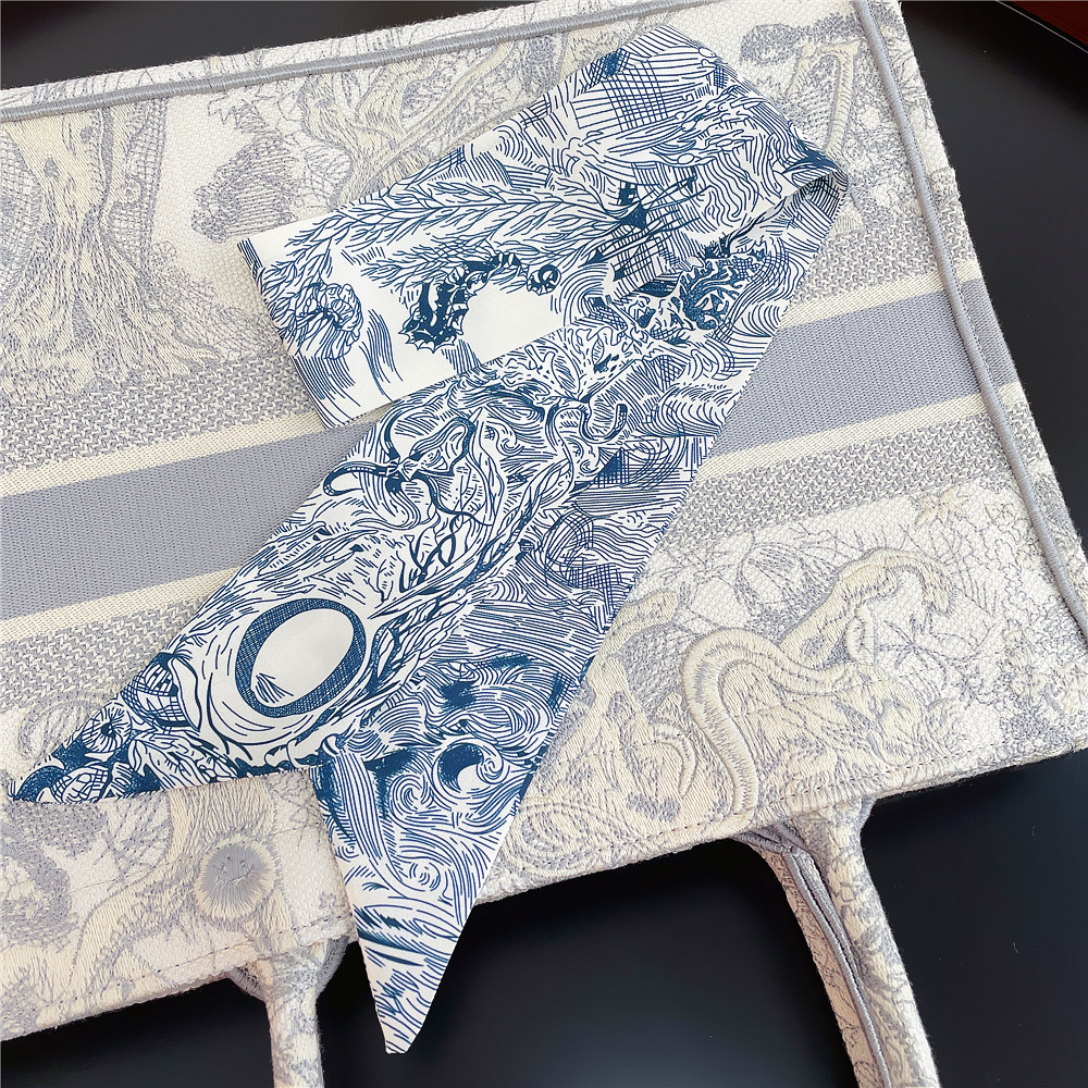 20g Weight Silk Scarf Classification Daily Occasion Silk Material Letter Pattern All Seasons Season Women'S Gender Printing Design Fashion Style Women's Fashion Letter Silk Printing Silk Scarves 45
