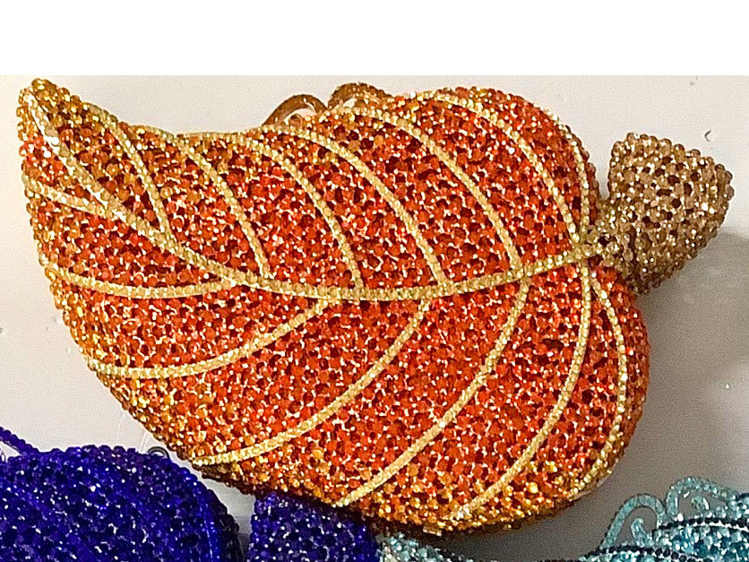 Nuevo paquete de banquete de hoja de diamante hueco caja metálica dura bolsas de mano de banquete Crystal Clutch