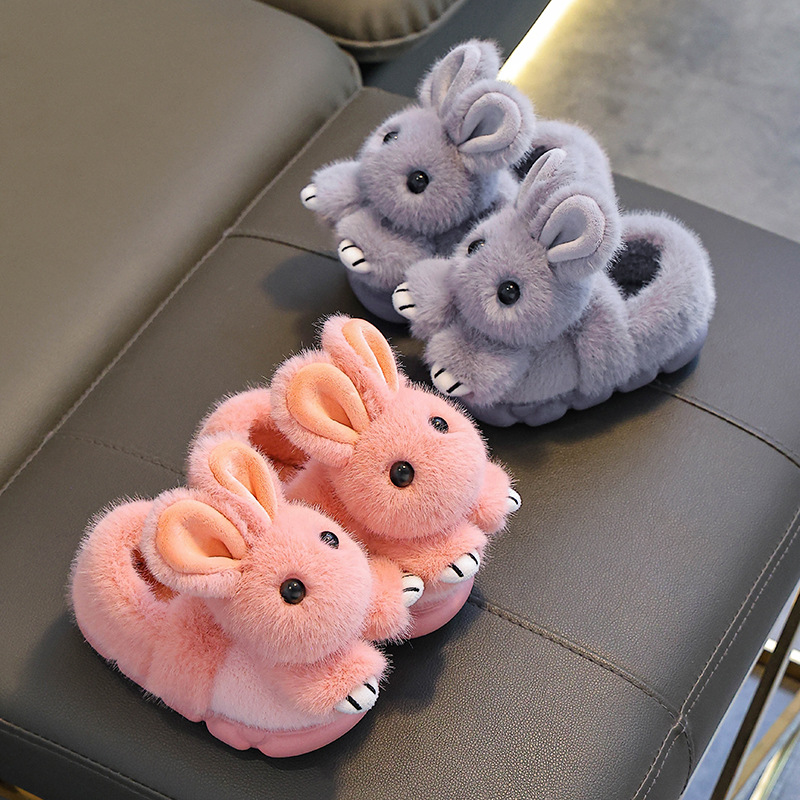 2025 nuevos zapatos de tacones de invierno para niños y niñas con conejos cálidos de pelusa para niños pequeños y medianos trapos de algodón para bebés