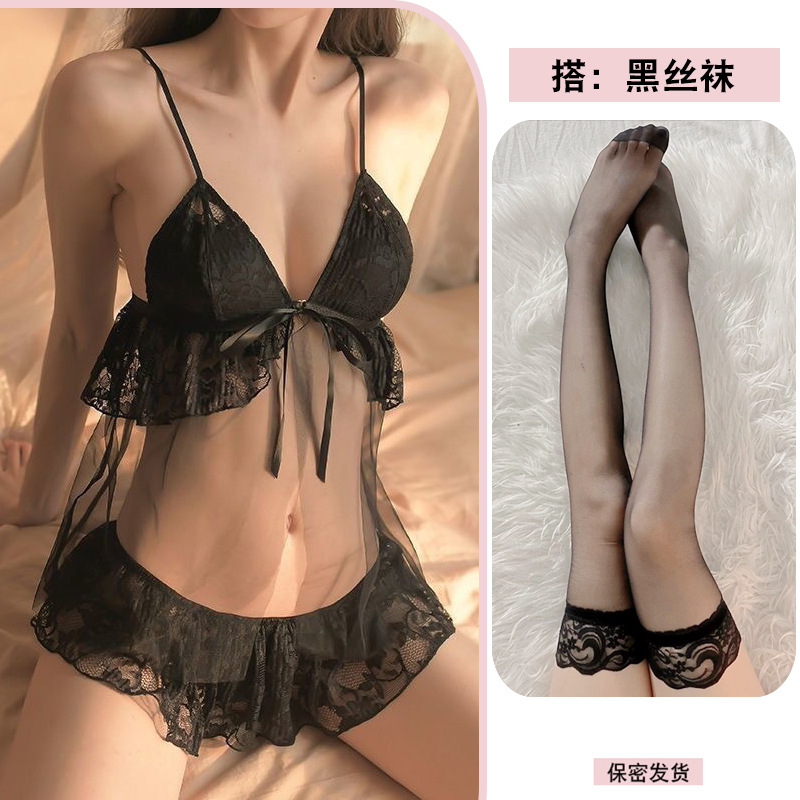 블랙 + 블랙 스타킹