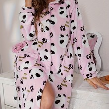 秋冬季可爱卡通印花长款连帽懒人毯居家浴袍保暖舒适柔软亲肤睡袍