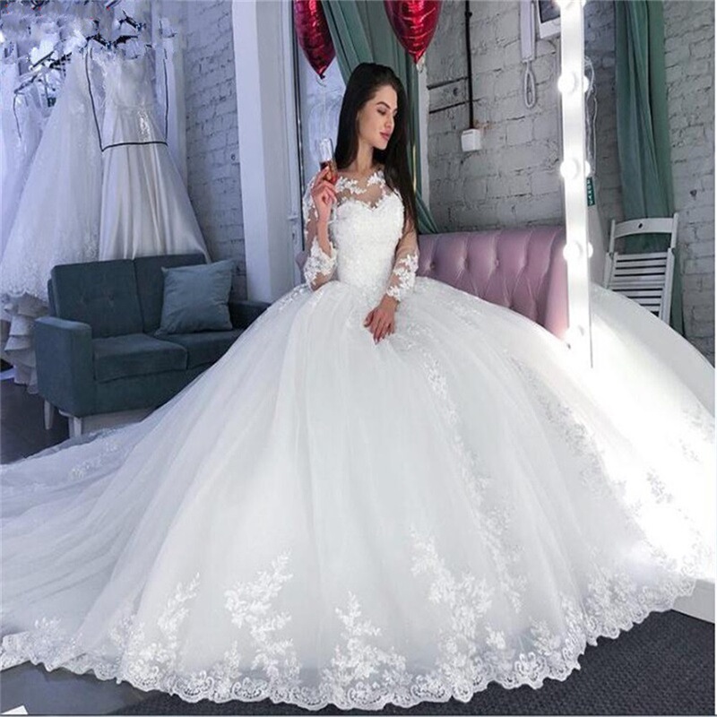 2026 New Style Bridal Wedding Dress with Small Train, Lace Appliques, Long Sleeves, Ball Gown, Petite Size, Makes the Bride Look Fairer and Slimmer