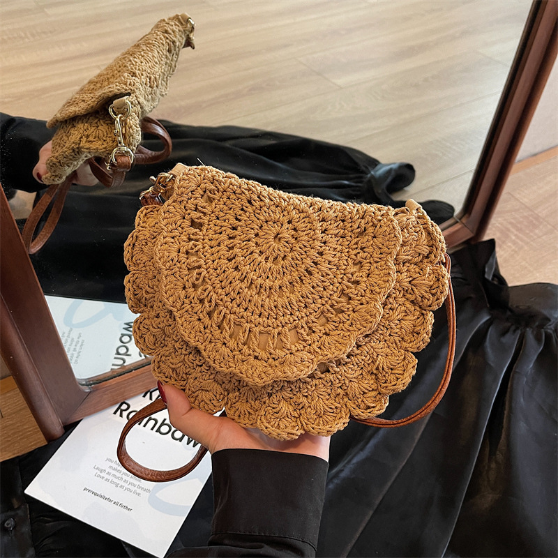 Bohemian Ethnic Style Women's Bag 2026 New Lace Hollow Out Woven Phone Bag Beach Vacation Bag - Thumbnail 6