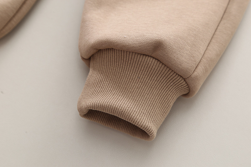 Vêtements pour garçons, style hiver avec manteau en coton épais en peluche, nouvel article 2024, gilet à capuche à blocs de couleurs pour bébé et enfant_voghion.com