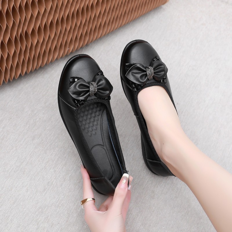 Genuine Leather Shallow Moms Shoes Spring and Summer Soft Sole Non-slip Single-layer Shoes Middle-aged and Elderly Shoes Leather Shoes Women's Slip-in Breathable Doudou