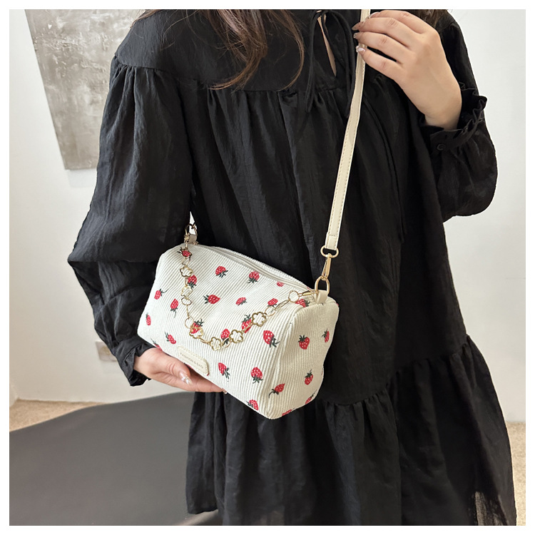 112g Weight Polyester Lining Material Zipper Closure Type Single Shoulder Strap Strap Type Pillow Shape Bag Bags Type Casual, Shopping Occasion Special Material Strawberry Pattern All Seasons Season Women's Gender Basic, Classic Style Style Cylindrical Shape Medium Size Women's Medium Special Strawberry Basic Classic Style Cylindrical Zipper Pillow Shape Bag 5