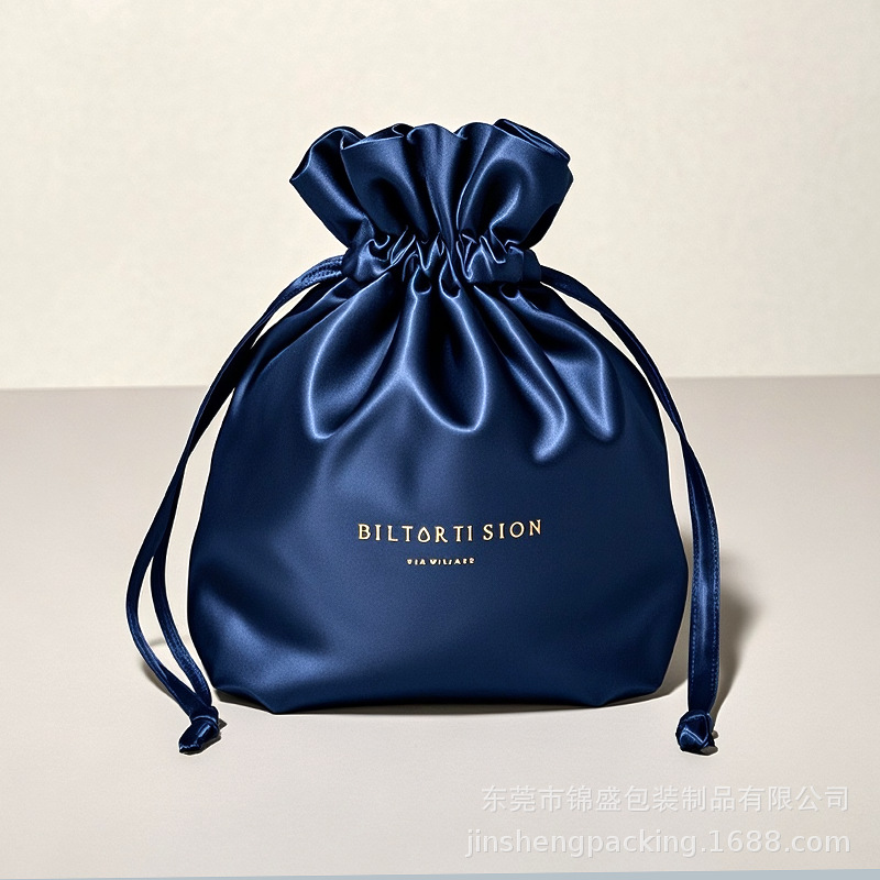 jimeng-2025-07-22-8151-缎面抽绳束口袋