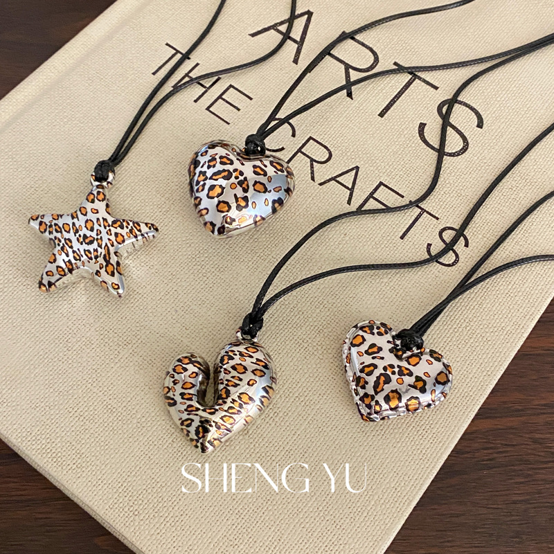 Winter long necklace