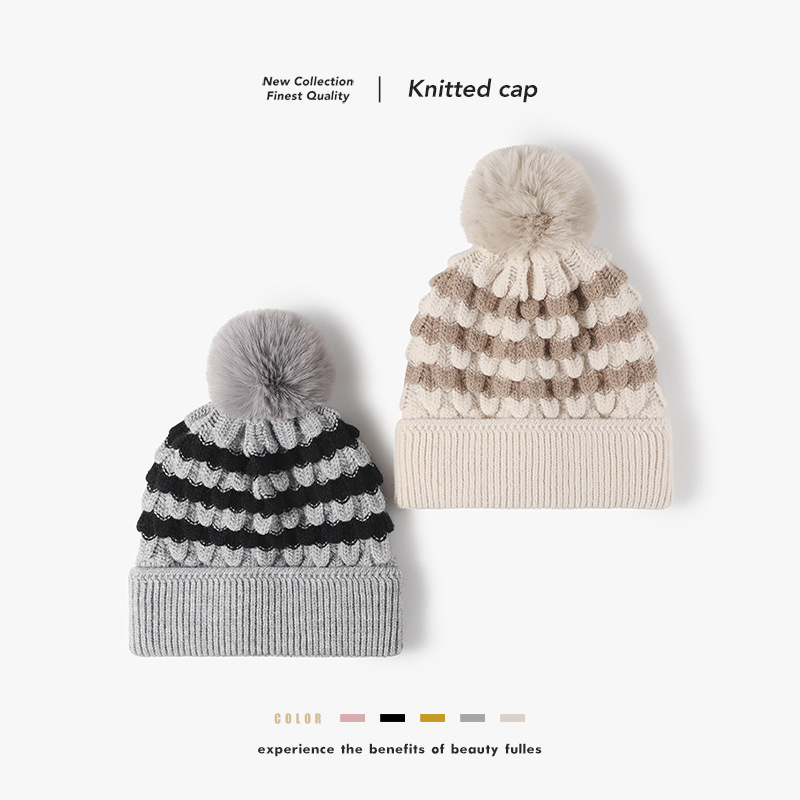 Autumn and Winter Versatile Pom-Pom Earflap Women's Knit Hat, Large Head Circumference, Fleece-Lined Warm Hat, Fashionable Color-Blocking Knit Hat