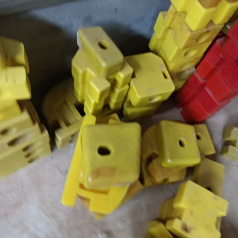 Bloqueo de goma antichoque de amortiguación resistente al impacto y larga vida útil de reducción de ruido para camión de minería