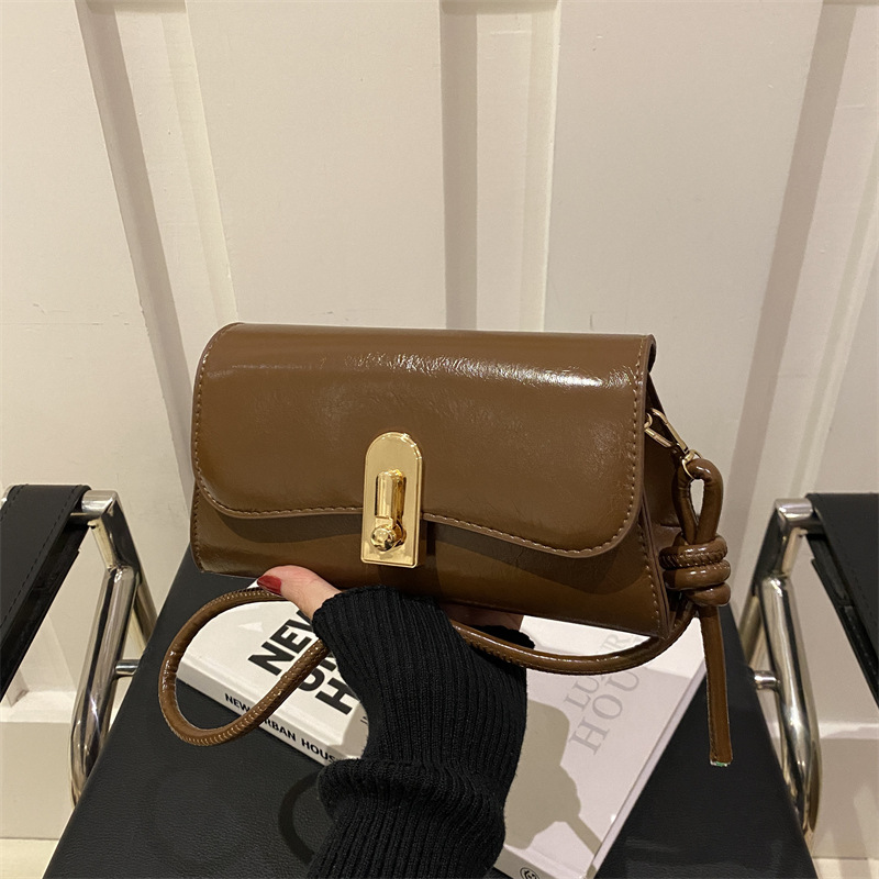 Bolso de bloqueo retro de estilo extranjero para mujeres 2024 nueva moda bolso cuadrado de moda moda bolso de hombro de moda