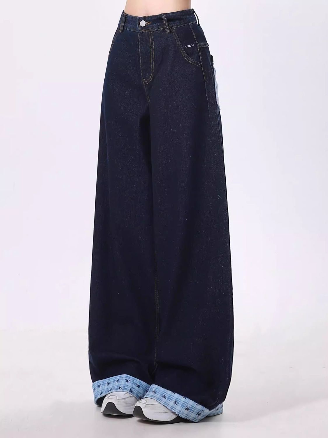 Completo pantalone donna polo ricamata e jeans gamba larga_voghion.com