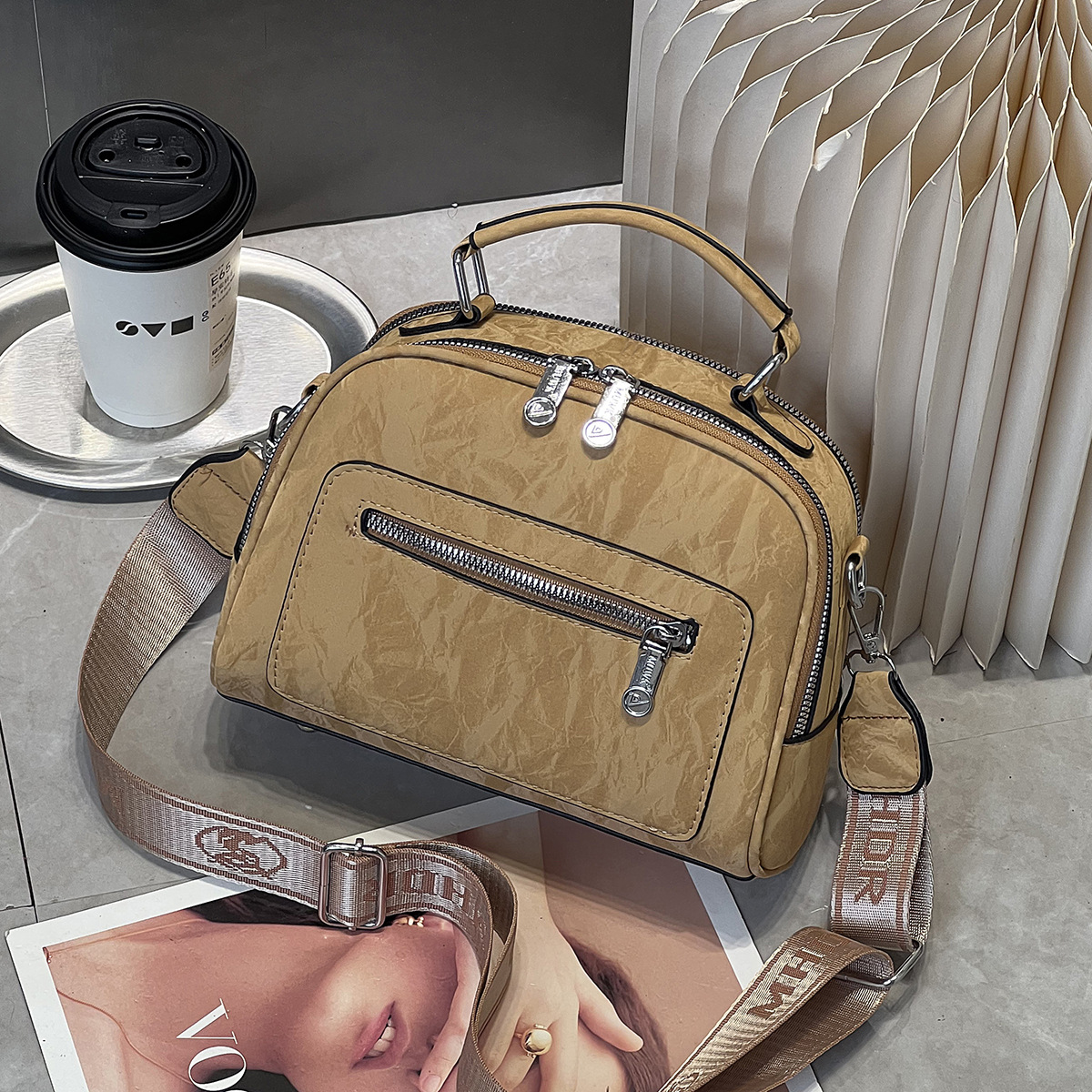 Bolso cuadrado universal nuevo bolso simple de color sólido de moda bolso de hombro casual de moda bolsos de mochila transfronterizos