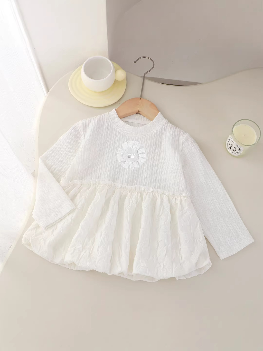 2026 vestido de punto de niña nuevo estilo extranjero fondo niño mangas largas princesa vestido de punto corto