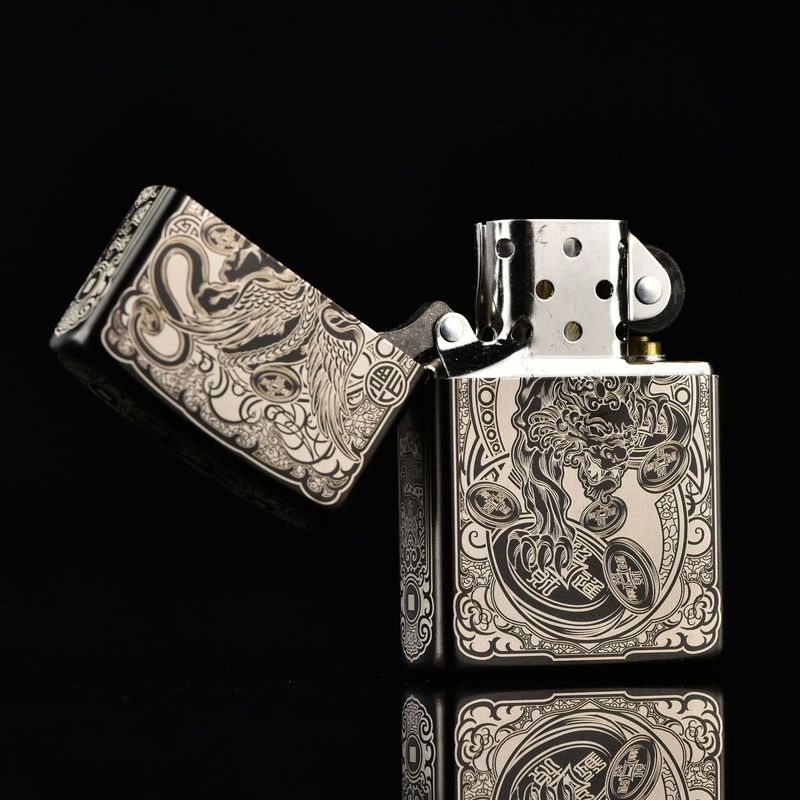 Zippoの宝のライターの黒耀氷は金を募集します。|undefined