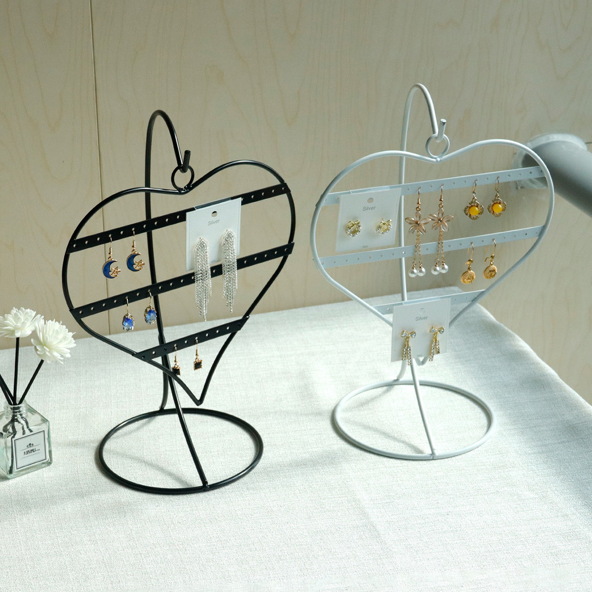 ʱдζƷչʾӼöɹҼμ