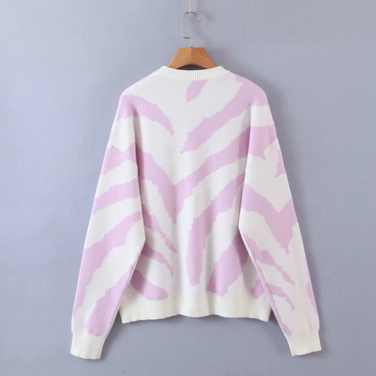 wholesale women s new purple animal print pullover round neck long sleeve loose sweater NSAM6372