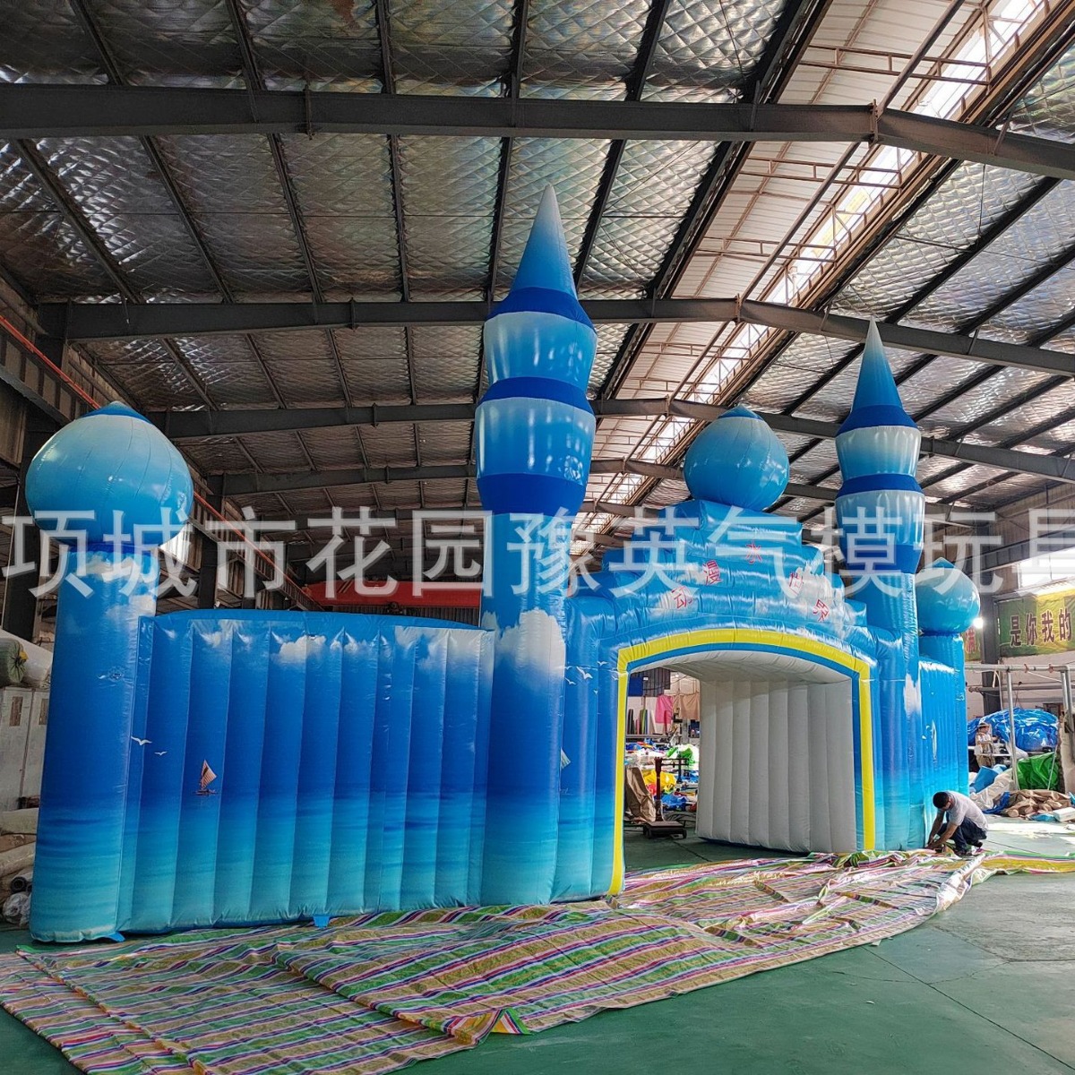 新款热卖水上乐园豪华大门充气PVC拱门城堡厂家游乐设备充气式