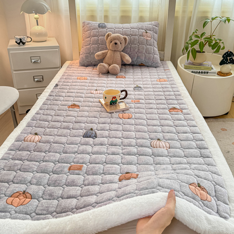 Colchón de terciopelo caliente de invierno de clase A materna y infantil colchón de terciopelo de leche colchón tatami dormitorio colchón de dormitorio