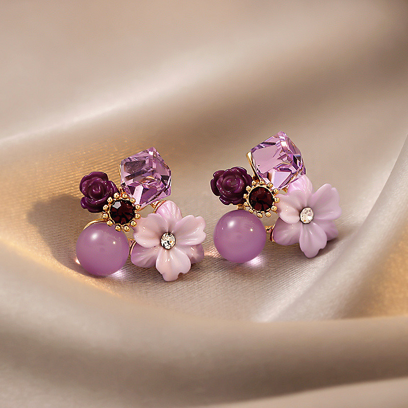 Ear Studs Classification 1 Pair Quantity Elegant Lady Flower Alloy Plating Inlay Artificial Gemstones Women's Ear Studs
