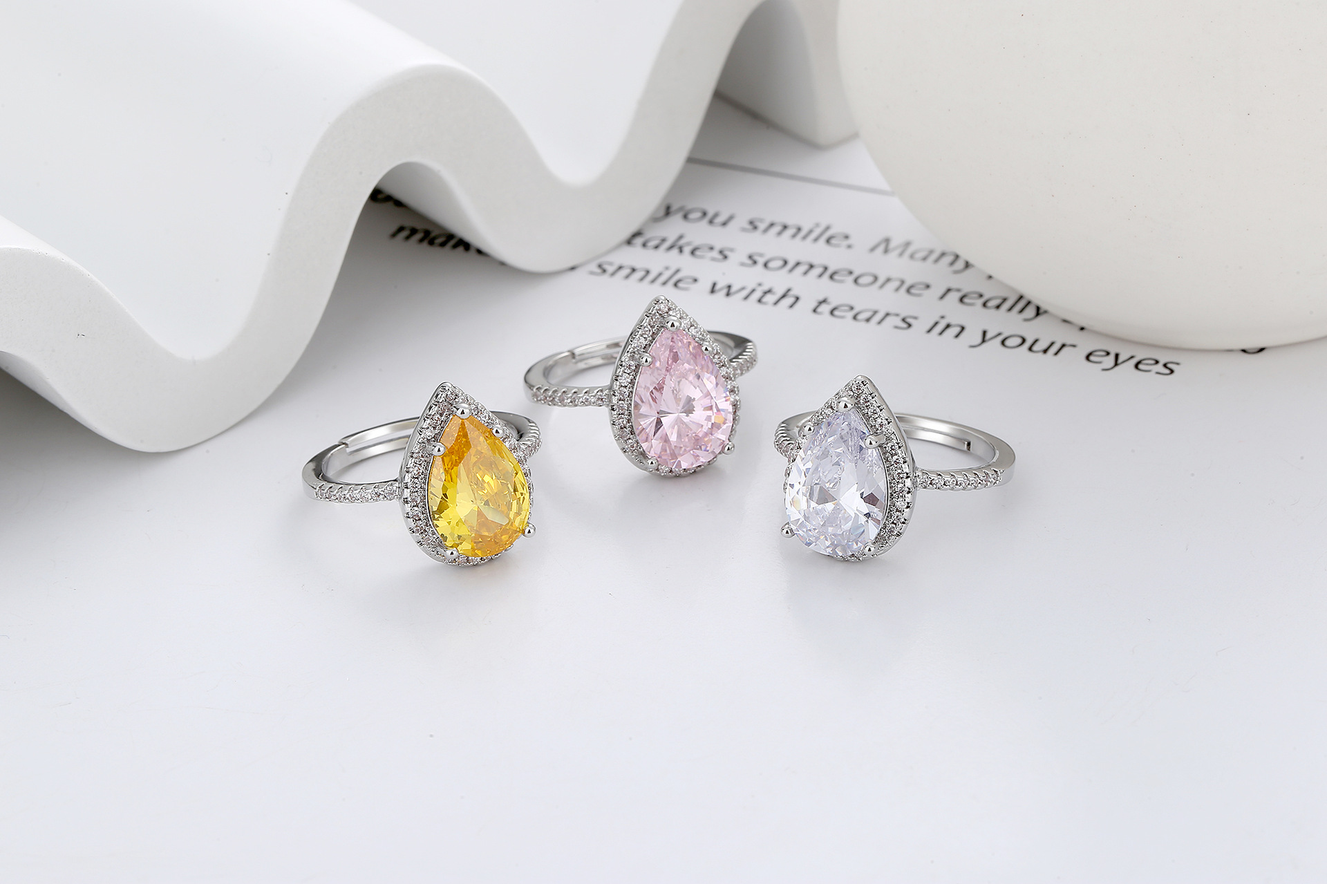 Fashion Water Droplets Copper Inlay Zircon Rings