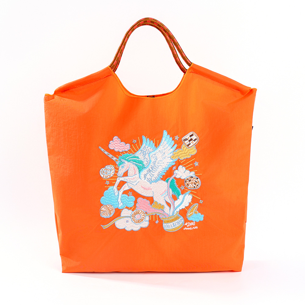 厳選ネット赤同項日系ボールチェーン刺繍レジ袋女性ファッション小衆大容量シングルバッグ潮