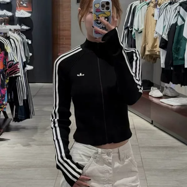 Three-leaf embroidered logo slim-fit knitted cardigan sweatshirt for women, casual sportswear, spring and autumn three-stripe knitted top jacket